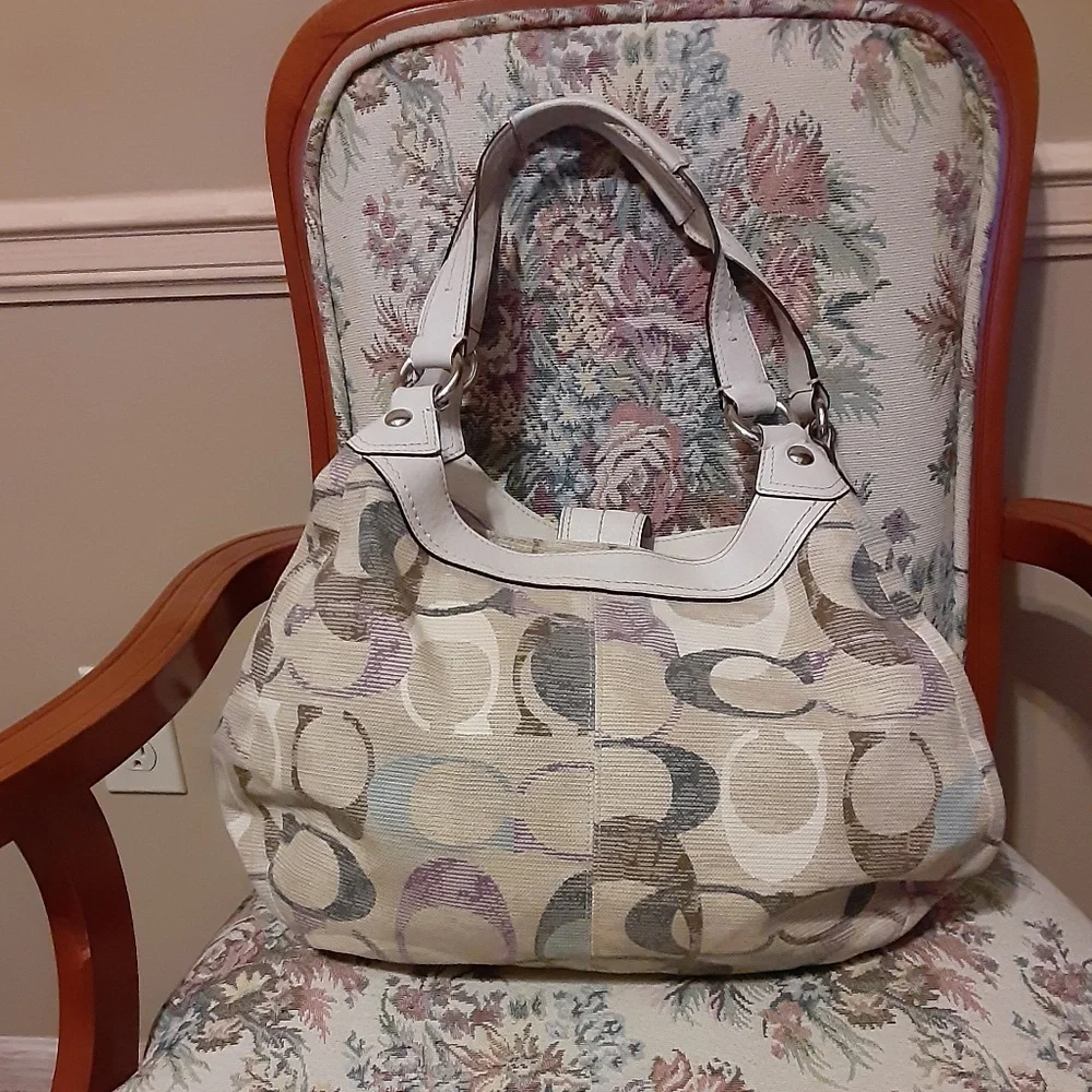 Coach Lynn Soho Multi-Color Optic Art Hobo Shoulder Bag - Picture 5 of 16